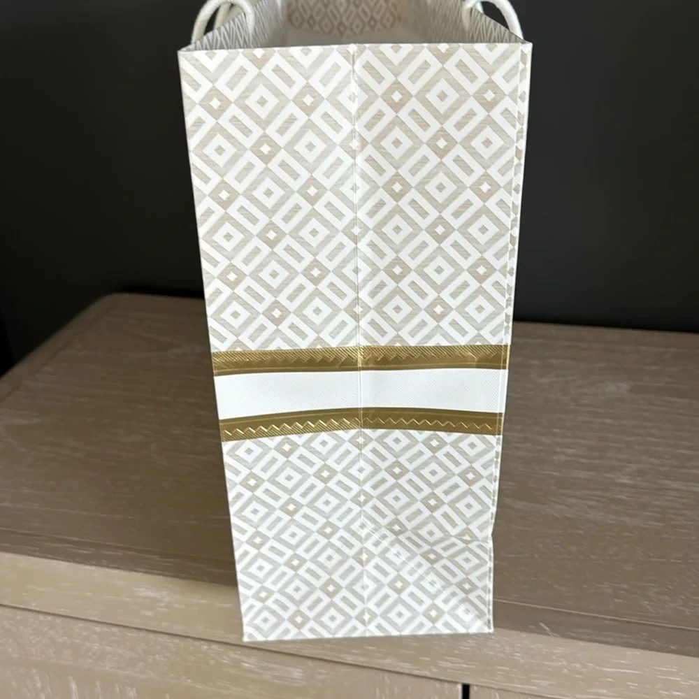 DIOR GOLD & CREAM LUXURY GIFT BAG & DIOR RIBBON